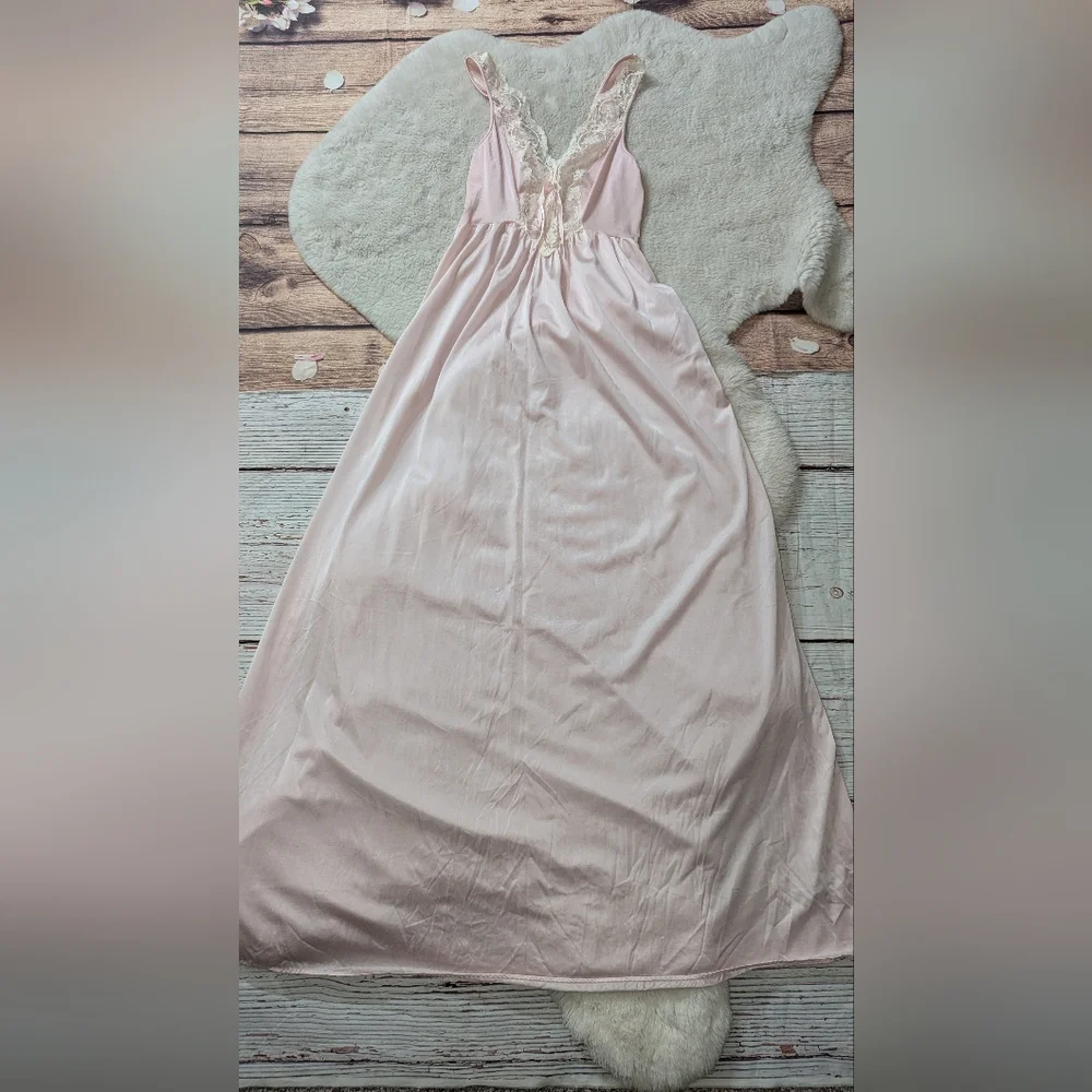 Vintage Olga Light Pink Peignoir Nightgown Small Lace Ribbon Nylon Spandex - Picture 11 of 12